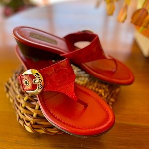 🍁 Beautiful Larks Red Brighton  Alligator Embossed wedged sandals ❤️